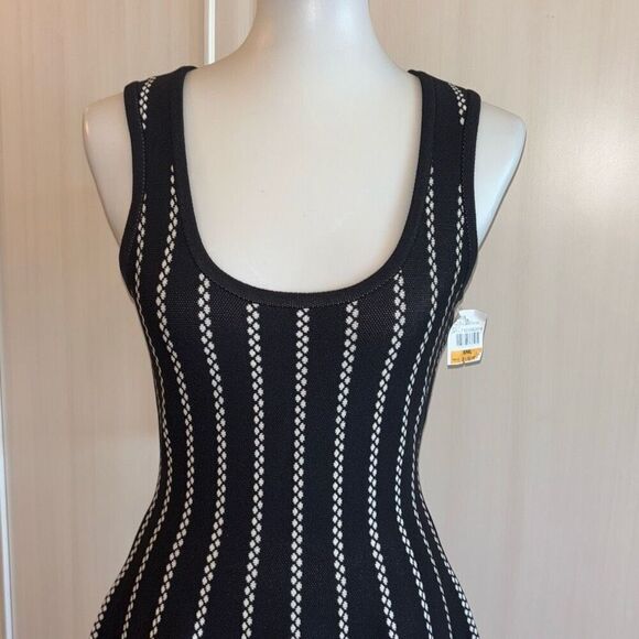 NWT Hale Bob black/white fit & flare dress Sz S graphic summer cruise - Picture 2 of 13